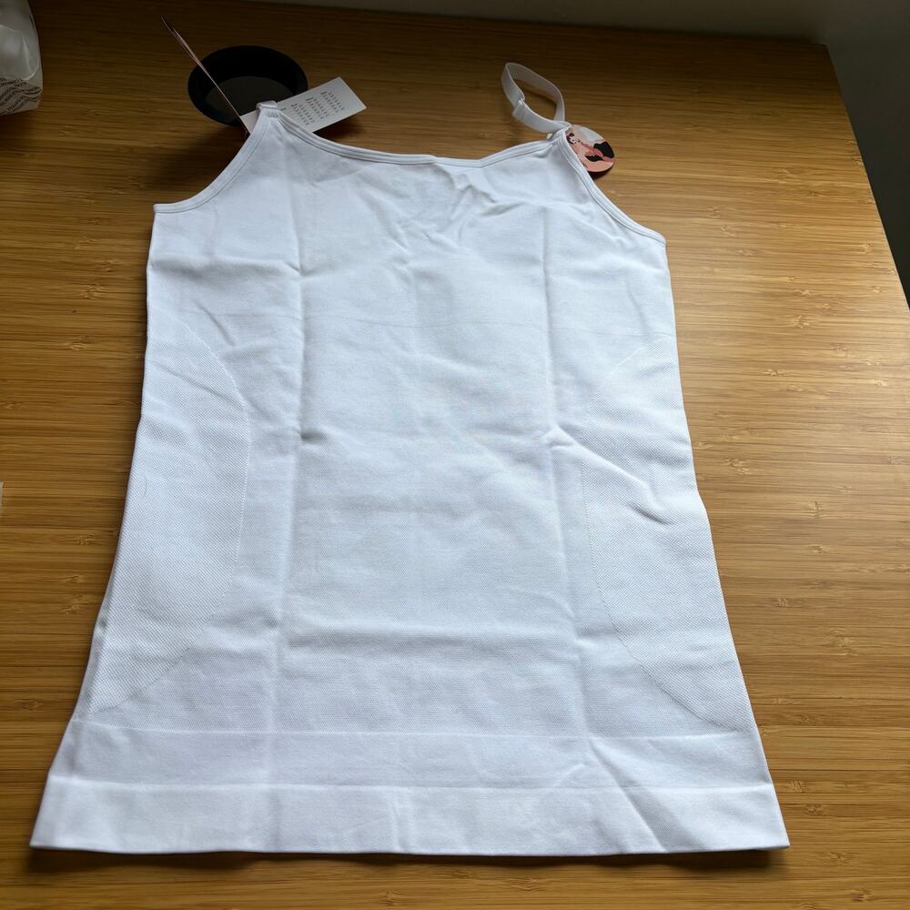 Shapermint Essentials XXL White All Day Every Day Scoop Neck Cami Tank Top - Picture 7 of 7